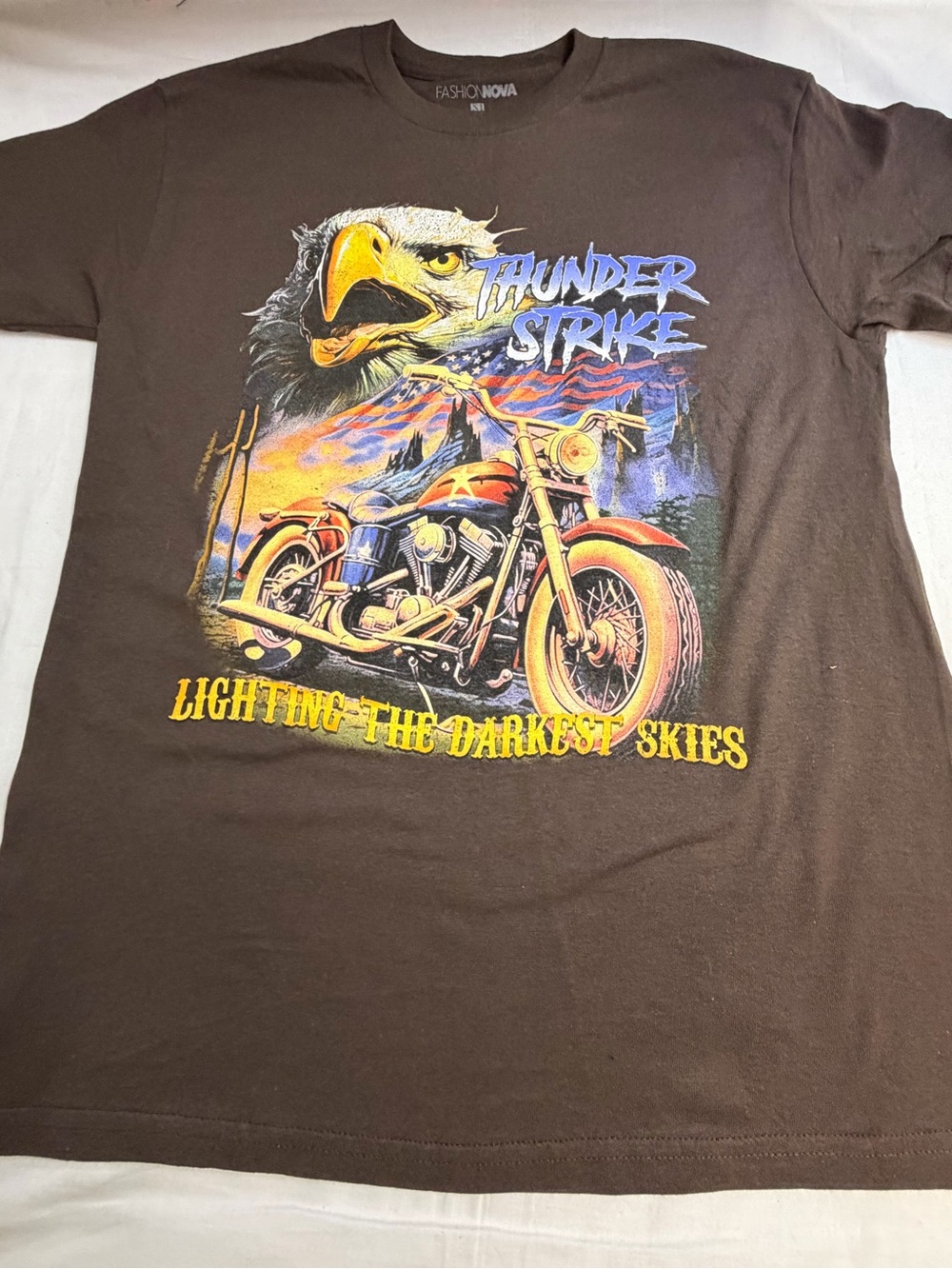 Fashion Nova Men’s Brown 'Thunder Strike' Graphic Tee